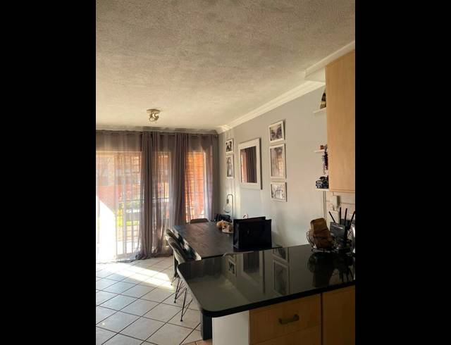2 BEDROOM PROPERTY TO RENT IN EQUESTRIA
